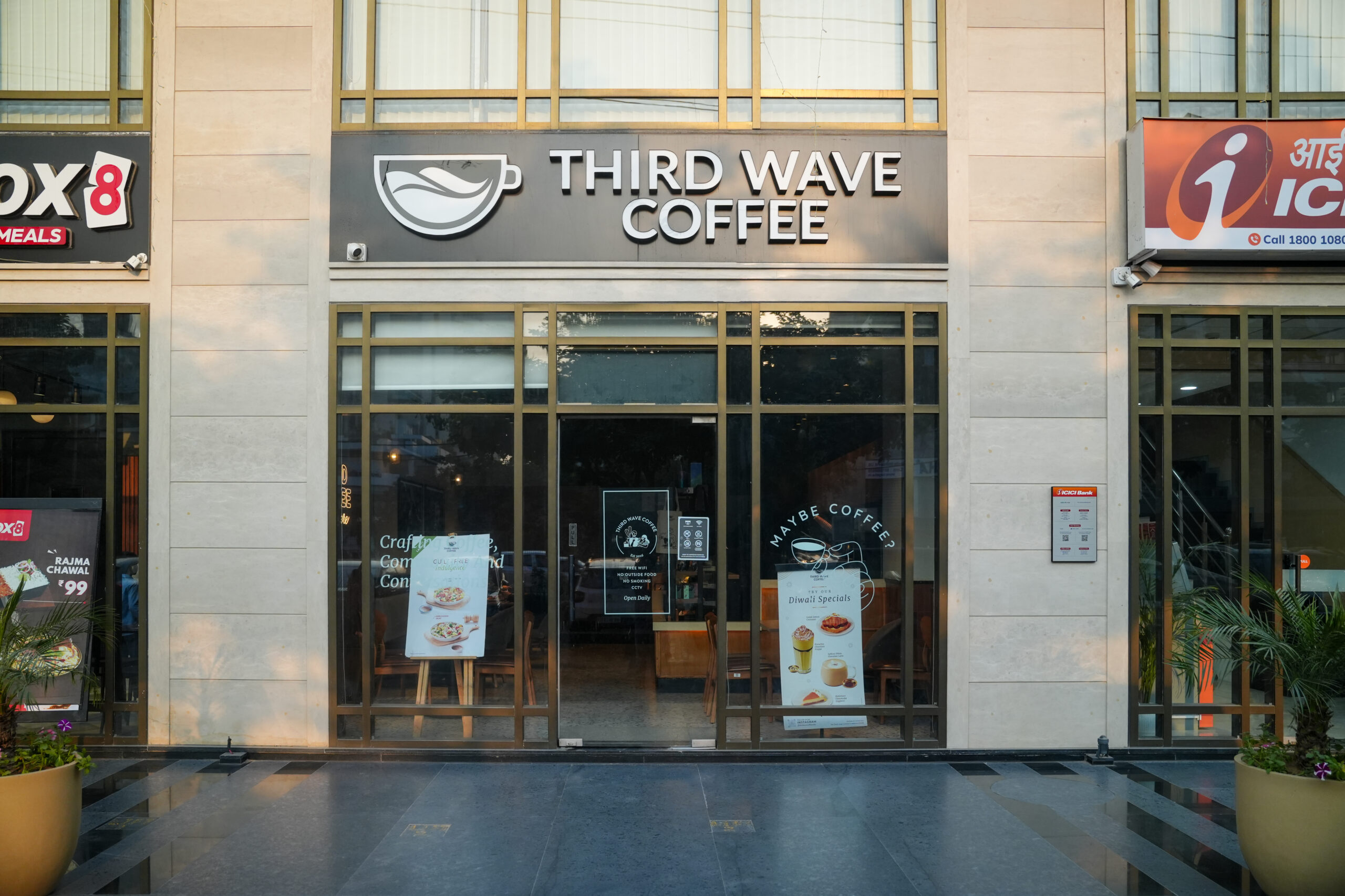 Craving Coffee but Don’t Want to Drive Around? Visit Vensej Mall